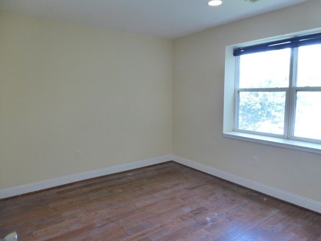 Building Photo - 5501 Foote St NE