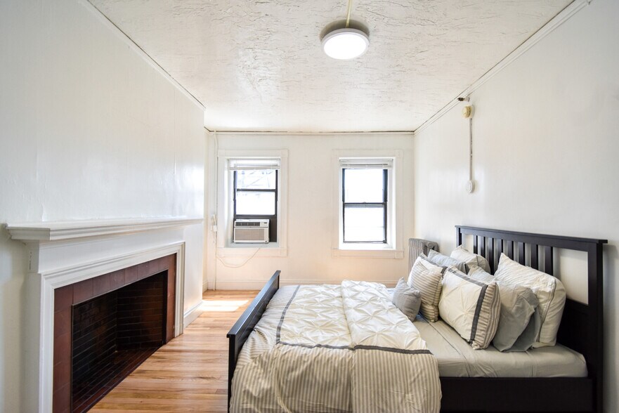 Building Photo - 81 Westland Ave