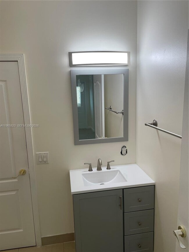 Building Photo - 12885 SW 49th Ct