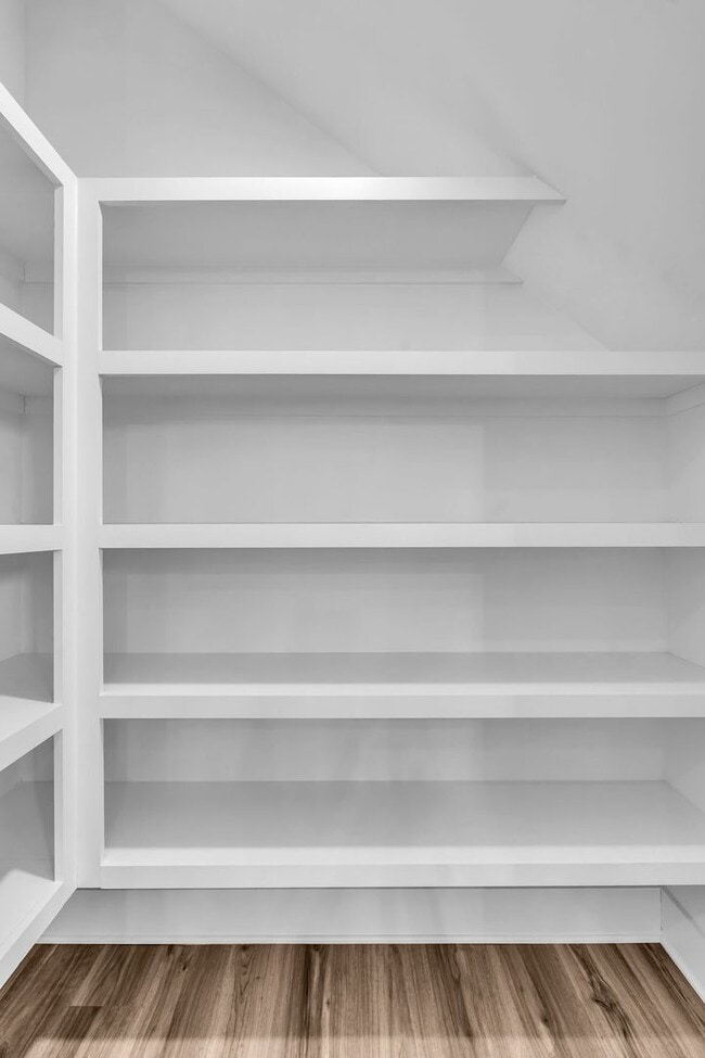 Building Photo - New build in West Nashville!