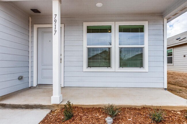 Building Photo - Brand-new home in McKinney’s Preserve at Honey Creek with spacious backyard, stylish interiors, c...