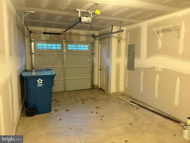 Building Photo - 3098 Goshen Dr