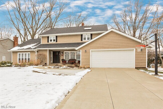 Primary Photo - 26055 Hurlingham Rd