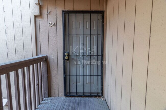 Building Photo - 4332 Pacific Ave