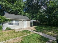 Building Photo - Newly Updated & Available NOW!! 2 Bedroom...