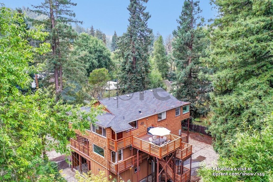 Building Photo - 10590 River Dr