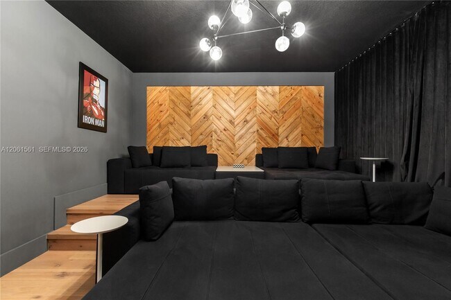 Building Photo - 9529 Eden Roc Ct