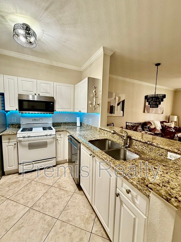 Building Photo - 2715 Via Capri