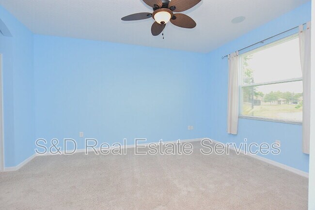 Building Photo - 5632 Aral Dr