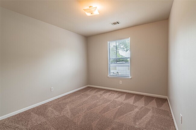 Building Photo - 11906 Chetman Dr