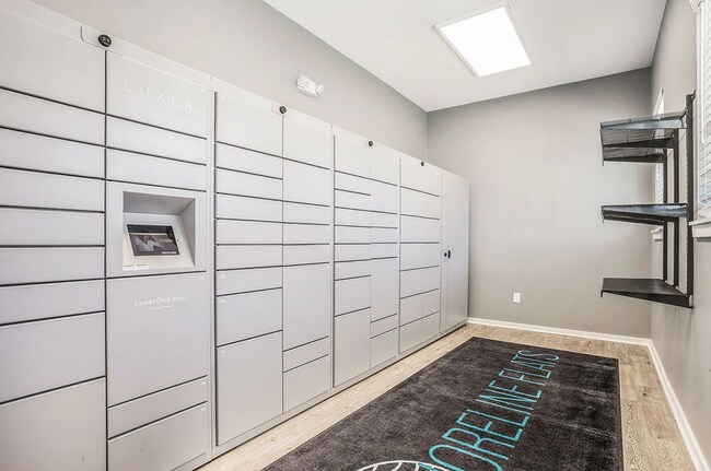 Building Photo - 380 Beacon Light Cir