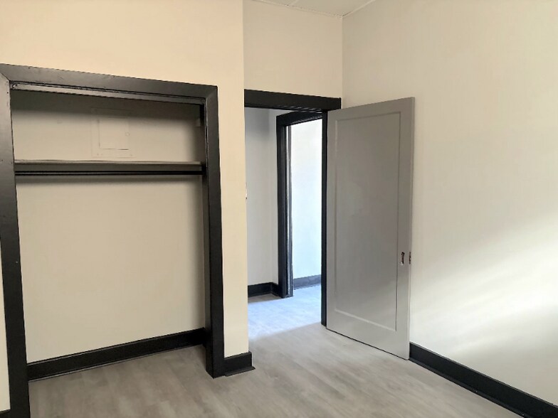 Building Photo - 404 St Philip St