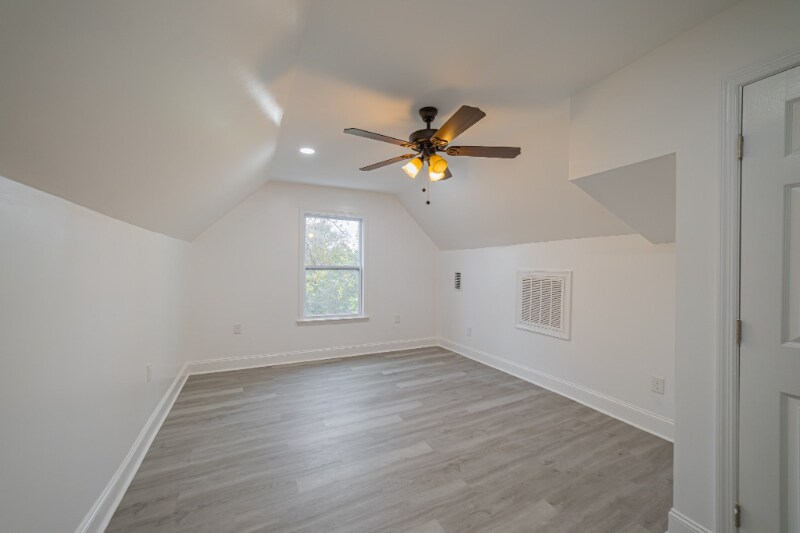 Building Photo - 825 Market St