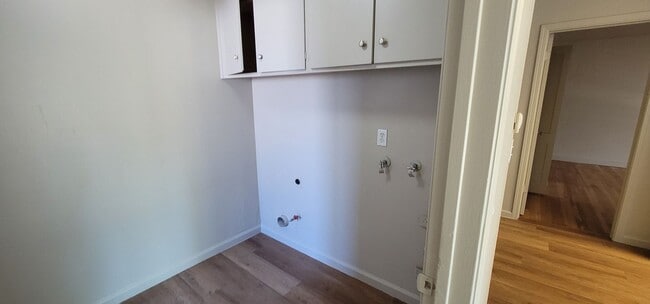 Building Photo - 133 Forest Hill Dr