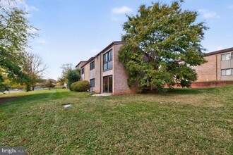 Building Photo - 10116 Little Pond Pl