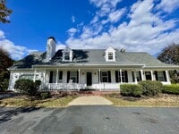 Building Photo - 6060 Oxbridge Dr