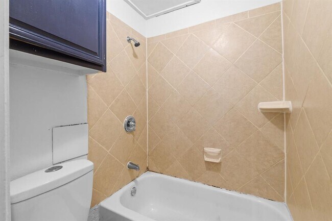 Building Photo - 2714 Nueces St