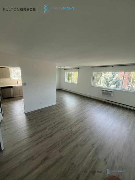 Building Photo - 7621 N Sheridan Rd