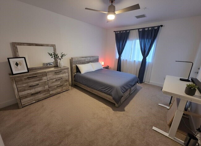 Building Photo - 4380 NW 8th Ct