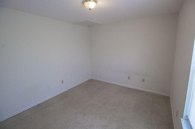 Building Photo - 1415 N Frideriki Dr