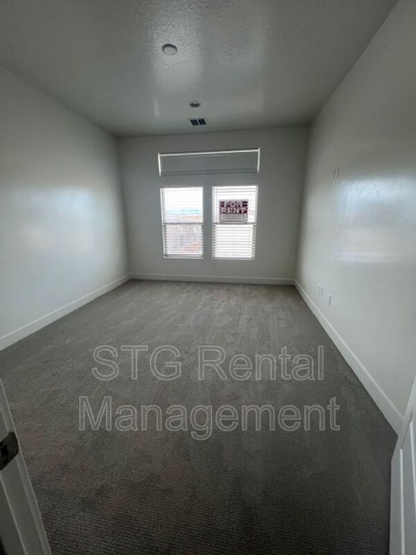 Building Photo - 4216 Strider Ln
