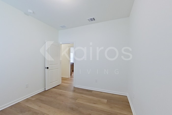 Building Photo - 102 Hendrix Rd