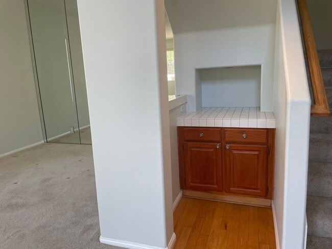 Building Photo - Spacious 3 Bedroom 2.5 Bathroom in Aliso Viejo