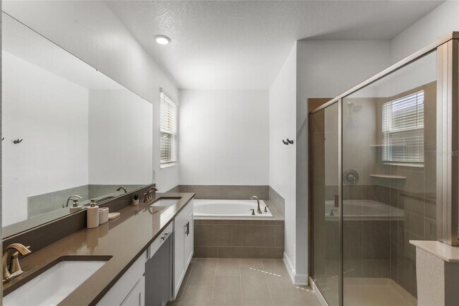 Building Photo - 8931 Takeaway Wy