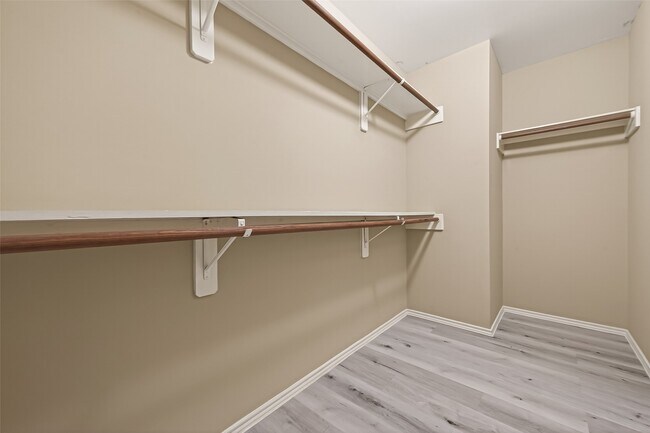 Building Photo - 8814 Sage Pl Dr