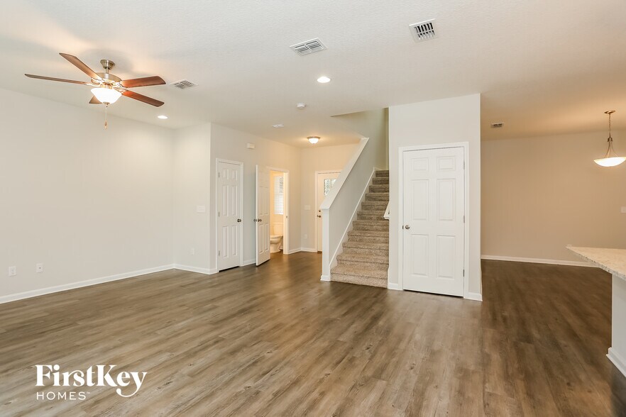 Building Photo - 4626 Polaris St