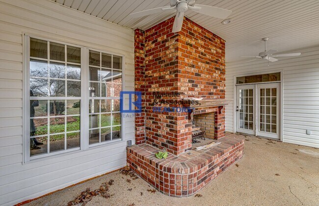 Building Photo - 200 Cripple Creek Rd