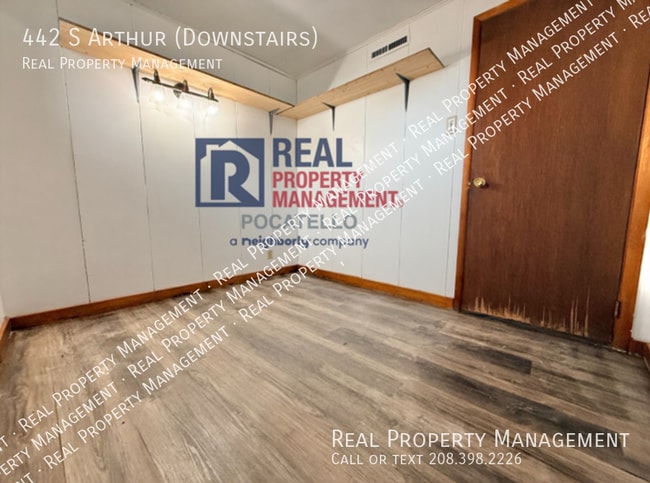 Building Photo - 442 S Arthur Ave