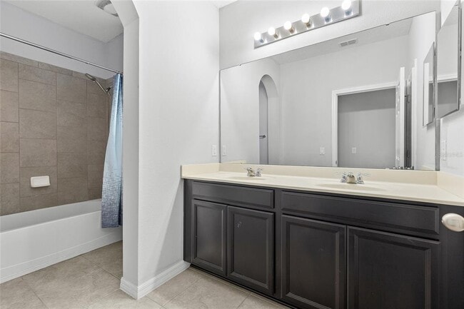 Building Photo - 14903 Fells Ln