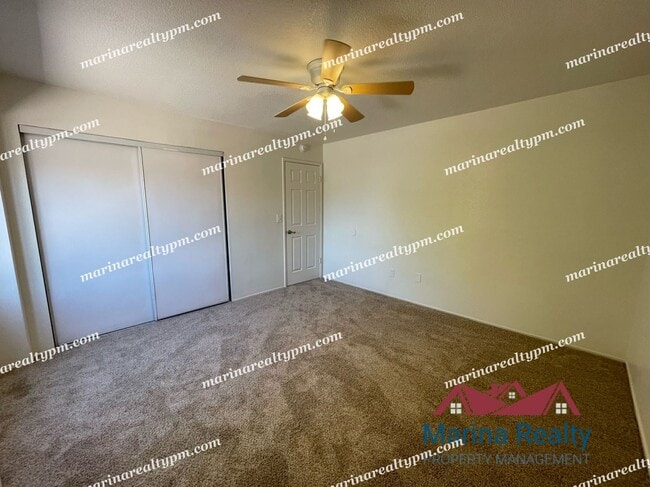 Building Photo - 211 Del Luz Ct