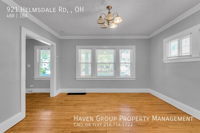 Building Photo - 921 Helmsdale Rd