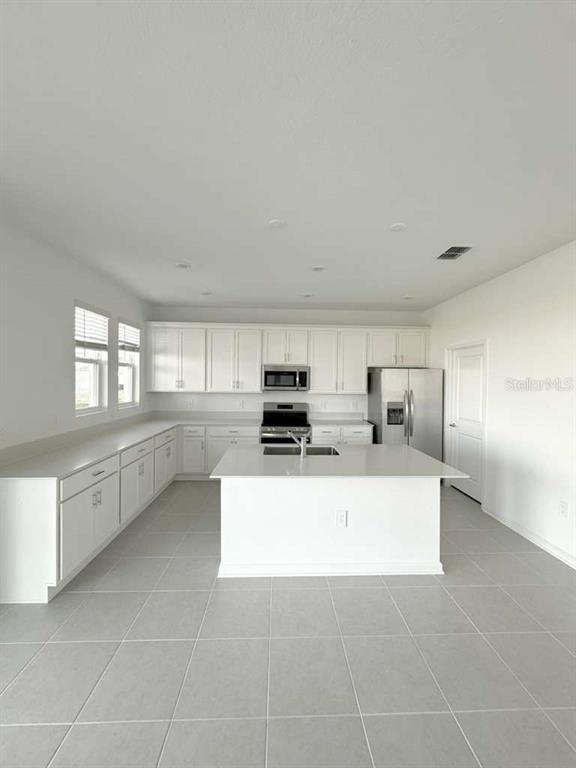 Building Photo - 5664 Lemon Grass St