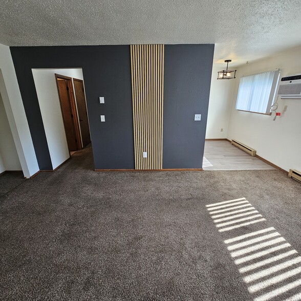 Living Room (photo 2) - 530 5th St E