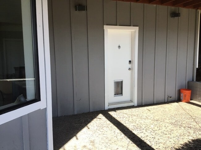 Building Photo - LUXURIOUS PRIVATE STUDIO WITH BREATH TAKING VIEWS