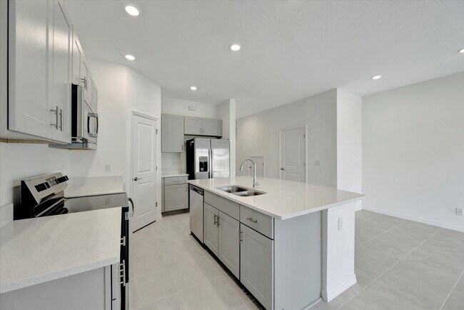 Building Photo - New - Never Lived In Townhome - Lakewood R...