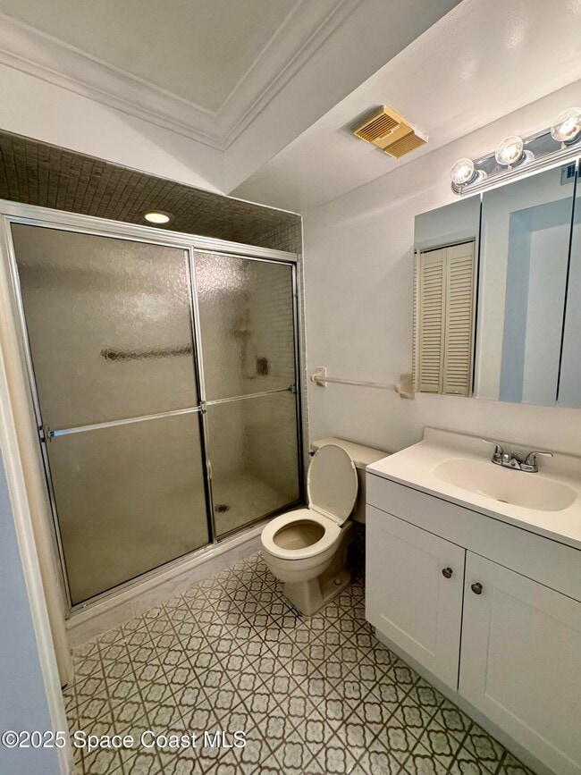 Building Photo - 2160 N Hwy A1A