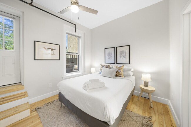 Building Photo - 122 W Elder St