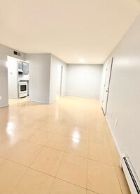 Building Photo - 2971 Four Towers Dr