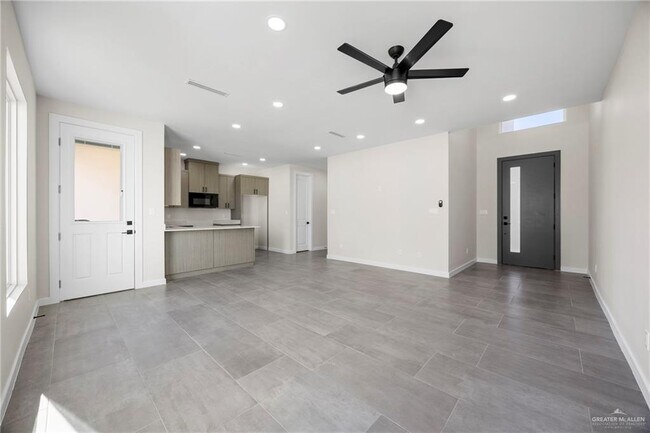 Building Photo - 17 Dorado Dr