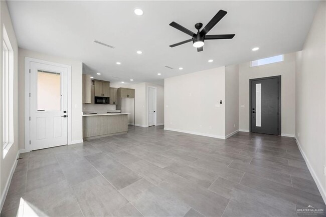 Building Photo - 21 Dorado Dr