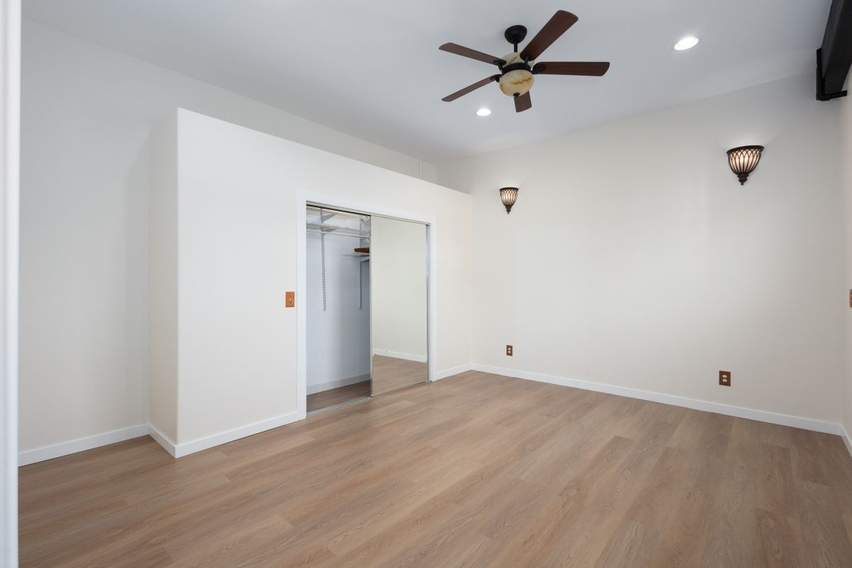 Building Photo - 988 Camino Caballo-