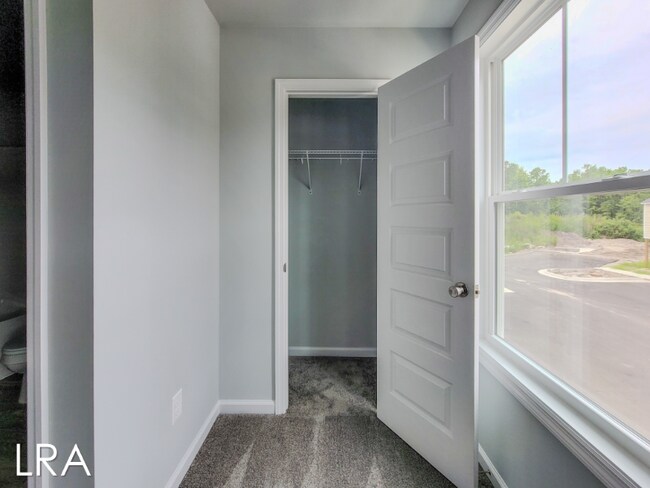 Building Photo - 185 Buckhorn Ave