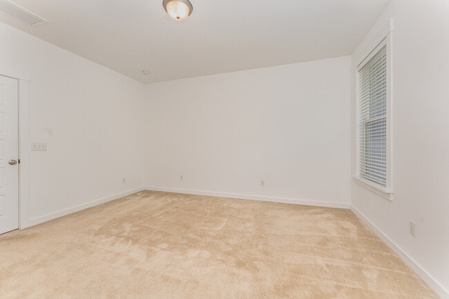 Building Photo - 1106 Kiernan Grove Ln