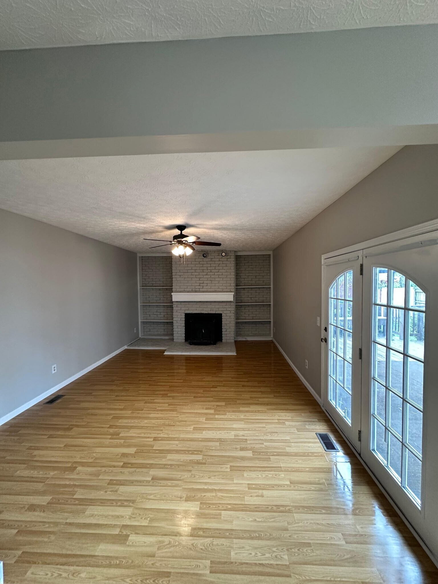 Building Photo - 1827 Watertower Dr