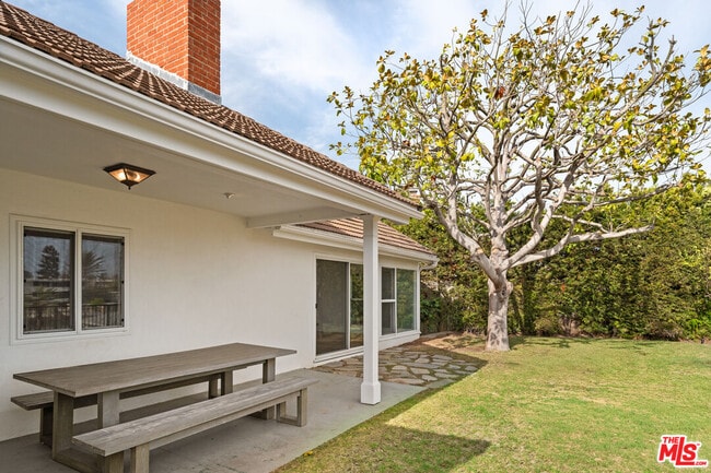 Building Photo - 8375 Zitola Terrace
