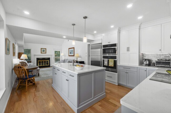 Building Photo - Updated home in Heritage Harbour available...